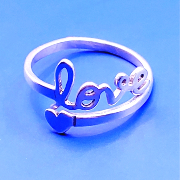 Jewelry - Love ring